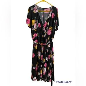 Mini Stretch Crepe Wrap Dress Torrid Size “2” Floral Pattern
